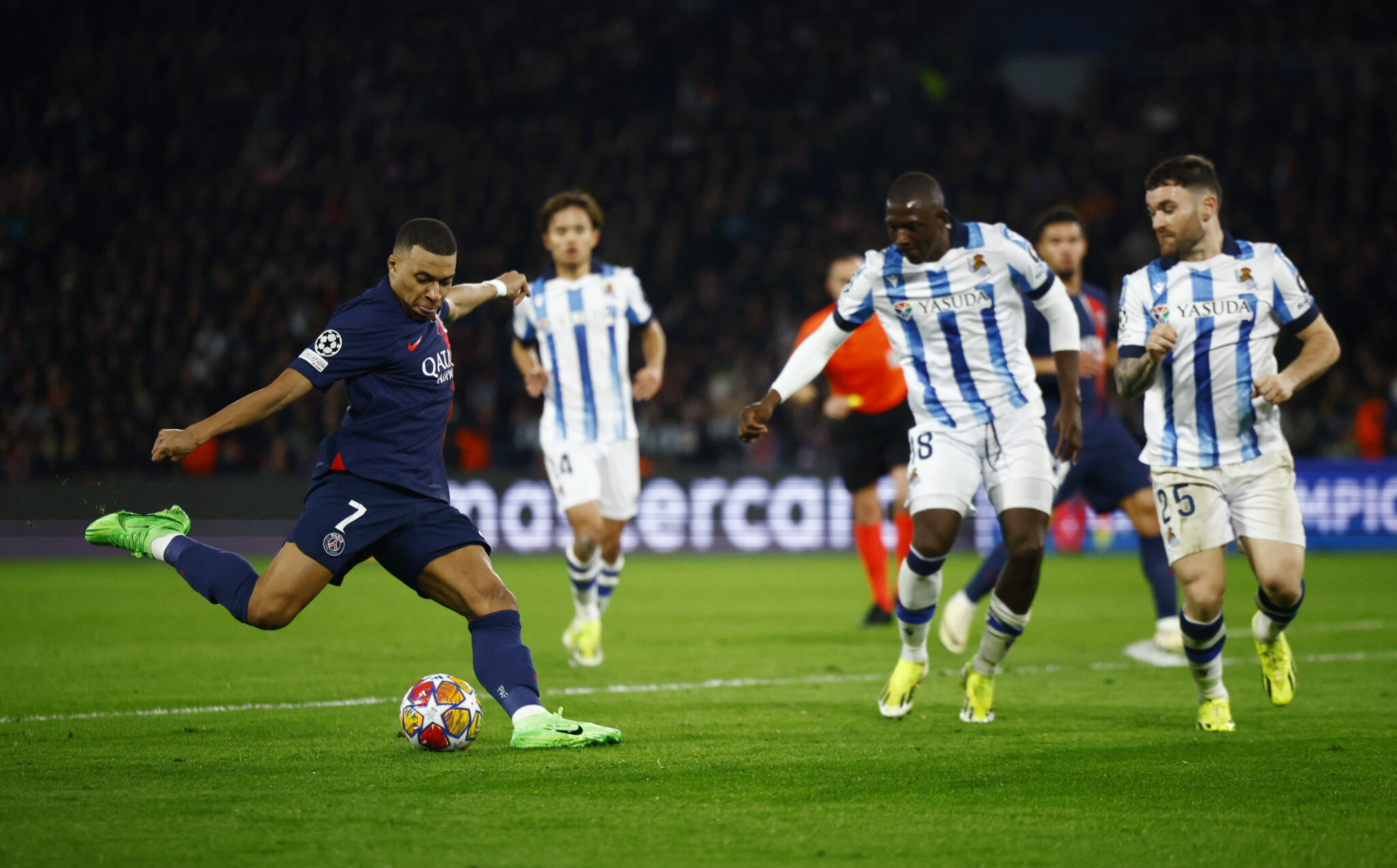 ночной геленджик 2022г. в самаре на ледовом городке 2022 фото. дом 2 +18. дом 2 новая любовь от 2 04 2023. дом 2 20 января 2024 ночной.